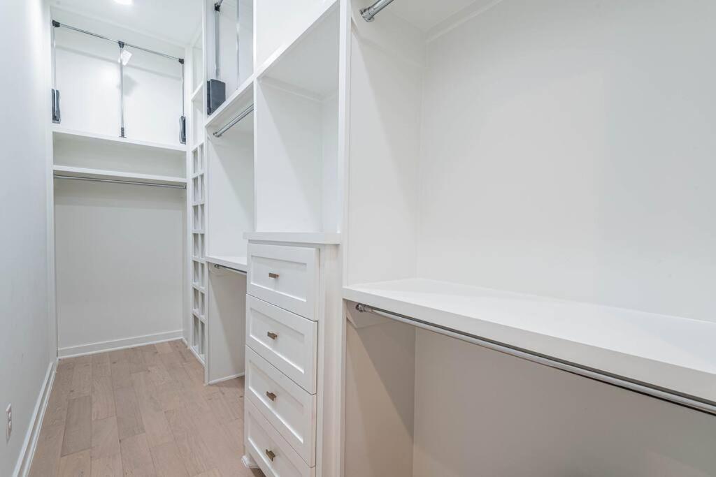 Charming 3-Bedroom Luxury Home Near Downtown, Nrg, Galleria & Medical Center Хьюстон Экстерьер фото